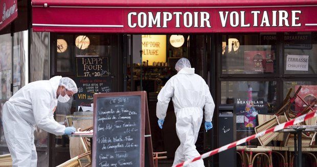 Přehledně: Co zatím víme o teroristických útocích v Paříži? 