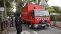 Útočník nedaleko Paříže pobodal několik lidí. Zemřely dvě ženy