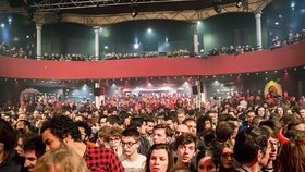 Fotky z klubu Bataclan před útokem