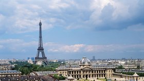 Eiffelova věž v Paříži - ilustrační snímek.