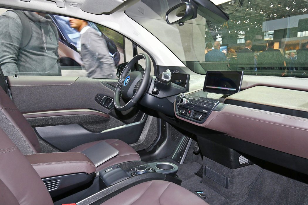 BMW i3s