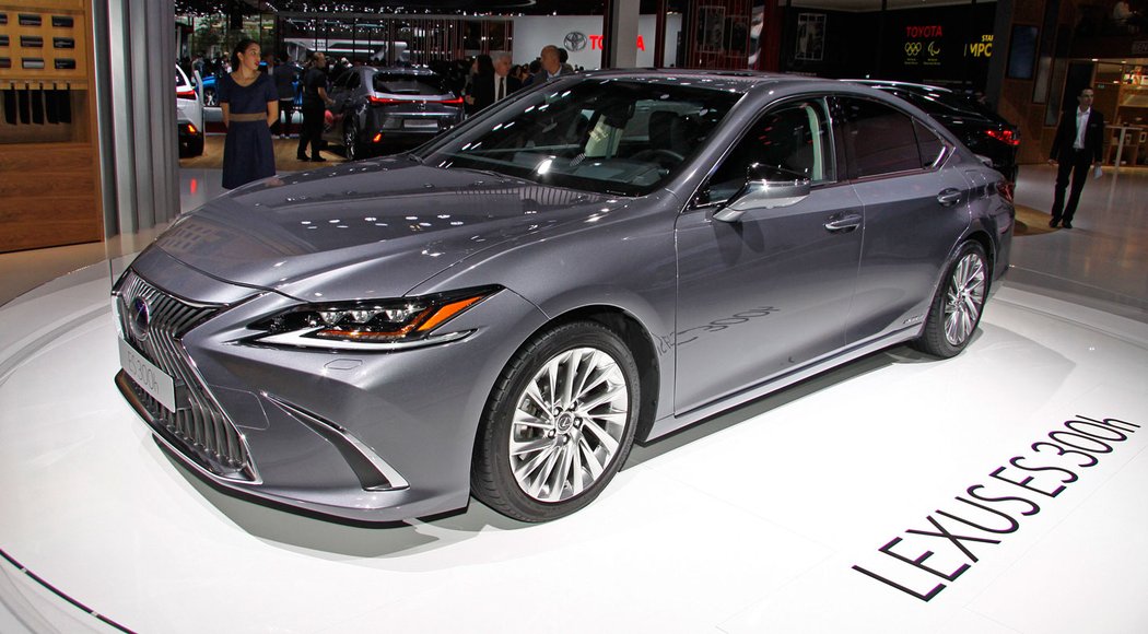 Lexus ES