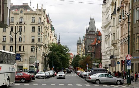Pařížská ulice se stala poprvé nejdražší pražskou ulicí
