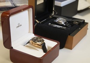 Zlodějům za krádež luxusních hodinek hrozí až 12 let vězení. (ilustrační foto)