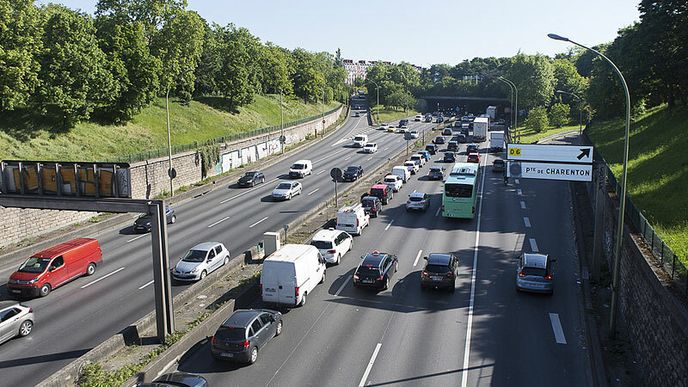 Na Pařížském okruhu se snížila rychlost na 50 km/h Na Pařížském okruhu se snížila rychlost na 50 km/h