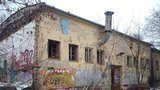 Gigant půjde k zemi: Místo ruiny, kterou zabrali bezdomovci, bude v Brně nový park