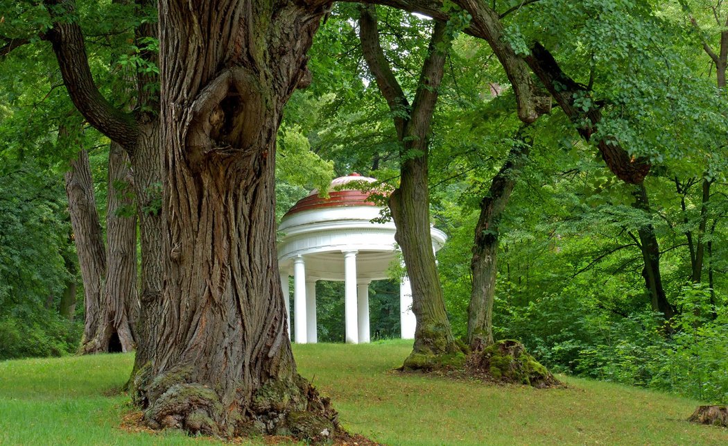 Stohektarový park Krásný dvůr