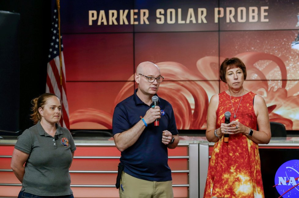 Vědci z NASA popisují misi sondy Parker Solar Probe (Parkerova sluneční sonda) v Kennedy Space Center na Floridě.