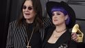 Jednasedmdesátiletý britský rocker Ozzy Osbourne oznámil, že trpí Parkinsonovou nemocí.