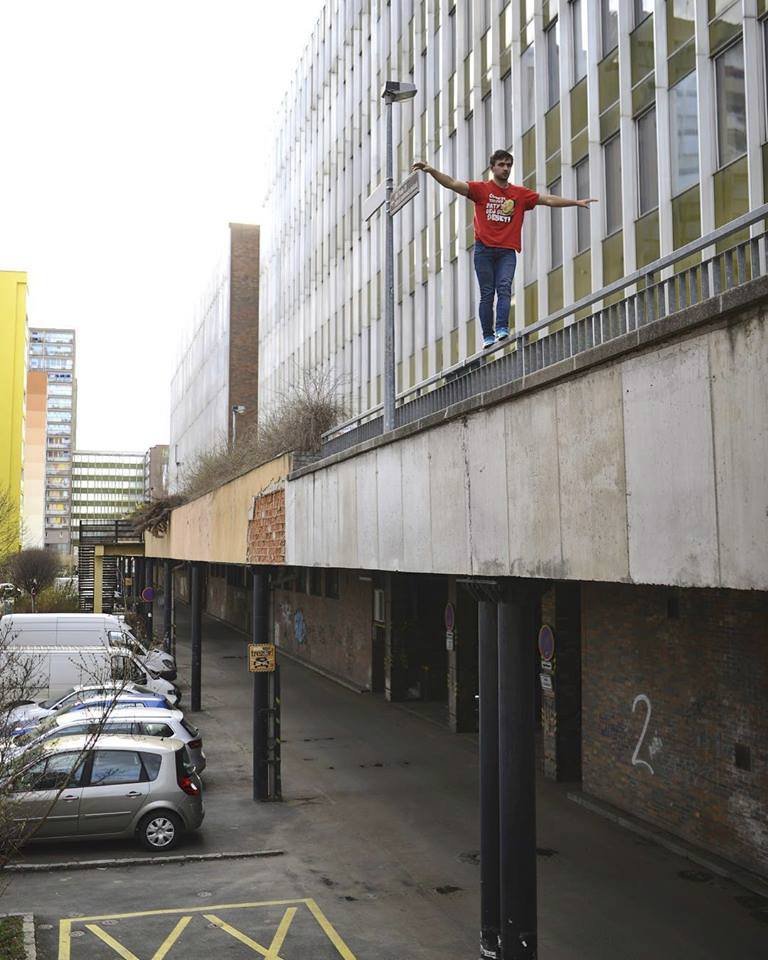 Parkour není o nesmyslném skákání bez tréninku. Všechno se učí od těch největších základů.