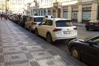 Automatická kontrola zón v centru Prahy nefunguje. Tisíce řidičů zaparkují a nezaplatí