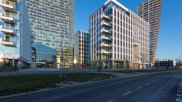 Kancelářská budova Parkview postavená v Praze na Pankráci developerskou společností Skanska Property podle návrhu amerického architektonického studia Richard Meier & Partners.