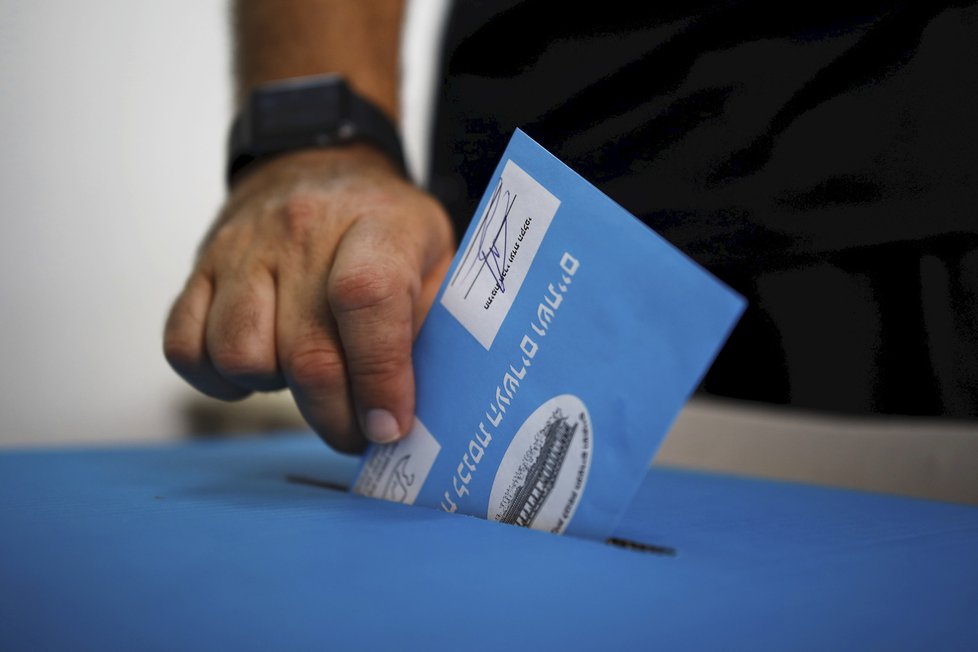 V Izraeli se konaly předčasné parlamentní volby. Výsledky jsou velmi těsné. (17. 9. 2019)