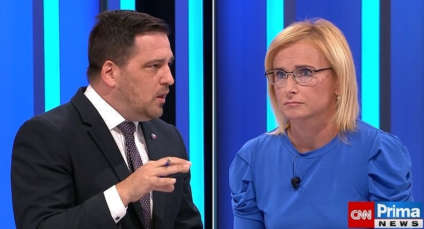 Europoslanec Tomáš Zdechovský (KDU-ČSL) a uroposlankyně Kateřina Konečná (KSČM) v Partii na CNN Prima News