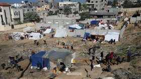 Uprchlický tábor Dajr Balah v Pásmu Gazy (27. 12. 2023).