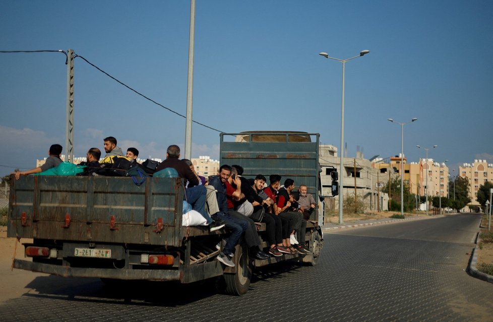 Úprk před bombardováním Pásma Gazy (14. 10. 2023)