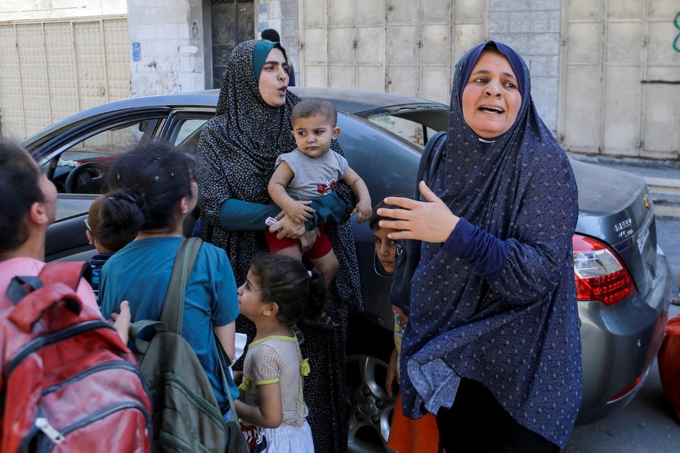 Polovina obyvatel Pásma Gazy uprchla z domovů (15. 10. 2023).