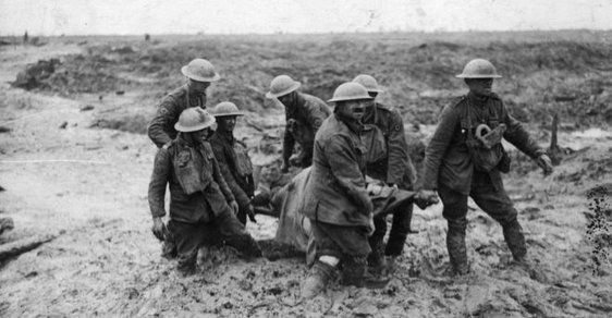 Před 105 lety začala na západní frontě třetí bitva u Yprů, známá též jako bitva u Passchendaele