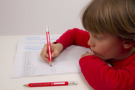Smutná statistika: Každé sté dítě propadne hned v první třídě