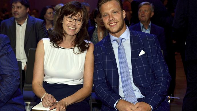 David Pastrňák s maminkou Marcelou na Zlaté hokejce