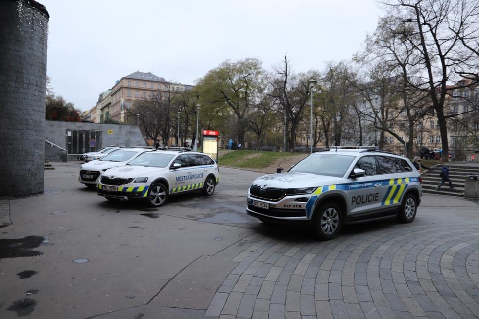 V sobotu 12. prosince se ráno na Hlavním nádraží v Praze ztratil sedmiletý František. V okolí nádraží po něm pátrají policisté. Neviděli jste jej náhodou?