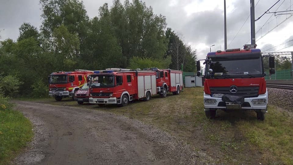 O případu informovali také dobrovolní hasiči z obce Milanowek.
