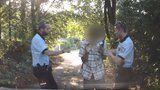 VIDEO: Rok se skrýval před zákonem! Policisté chytli muže, který nenastoupil do vězení. U sebe měl drogy