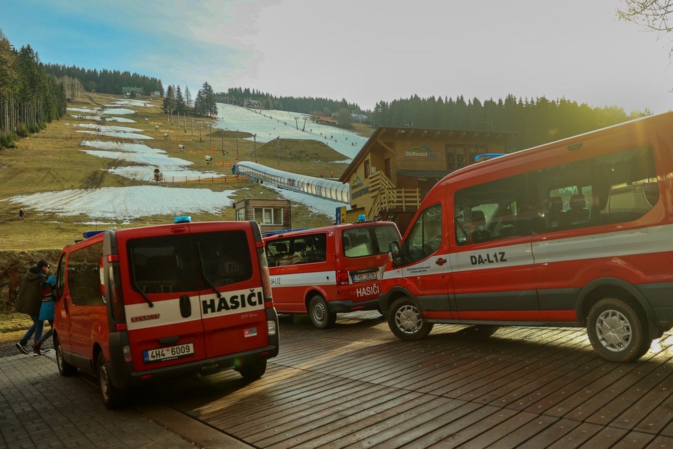 Pátrání po pohřešované Janě a jejím synkovi v Krkonoších