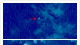 Snímky, které uveřejnila čínská vláda: Jde údajně o trosky malajsijského letadla