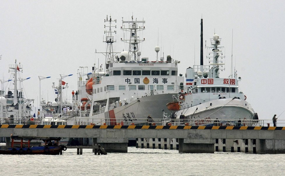 Záchranné akce se samozřejmě zúčastnila i čínská plavidla. Právě čínských cestujících bylo na palubě letadla nejvíce