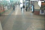 Hledá se žena, která v metru ztratila 10 tisíc