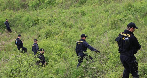 Desítky policistů hledaly pohřešovanou ženu (43) na Vyškovsku. Ilustrační foto.