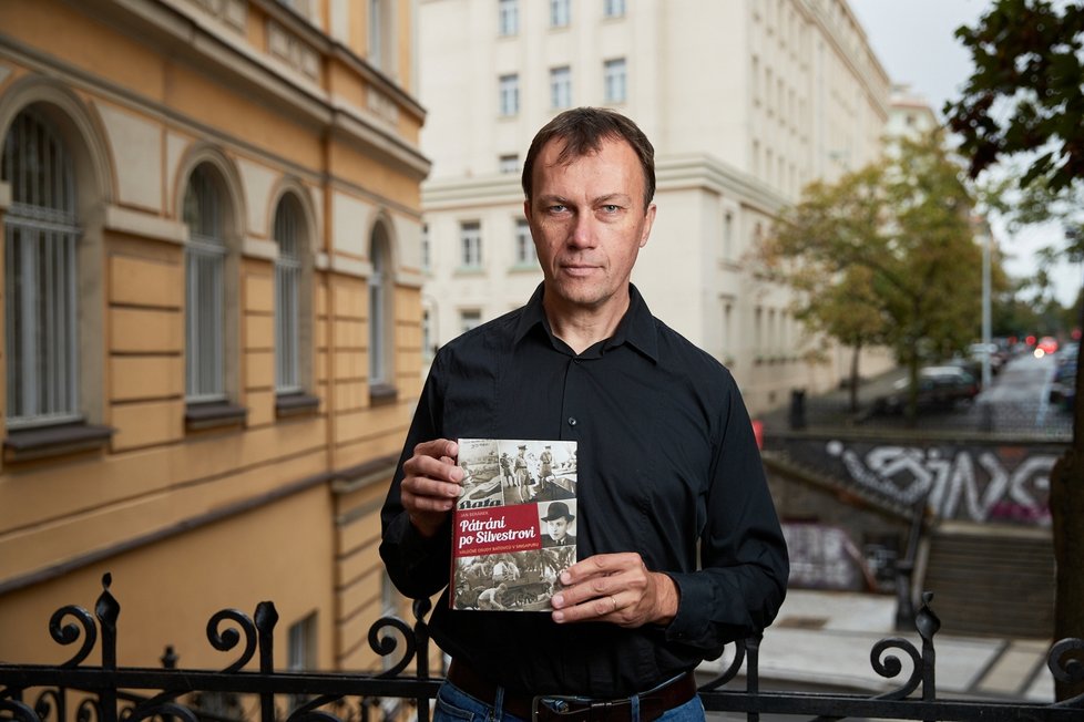 Ve šlépějích svého prastrýce procestoval Jan Beránek svět, kromě minulosti Silvestra zjistil mnoho zajímavého o dalších Čechoslovácích.