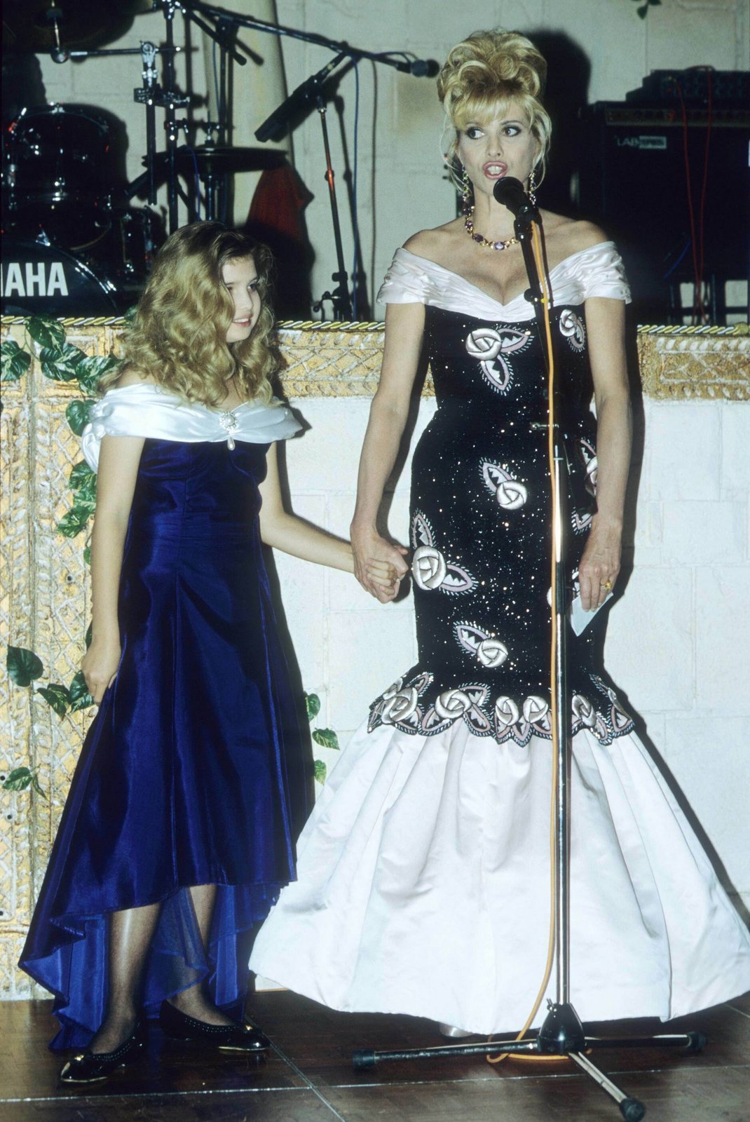 1992. Ivanka Trump s maminkou v době, kdy poslouchala Dádu.