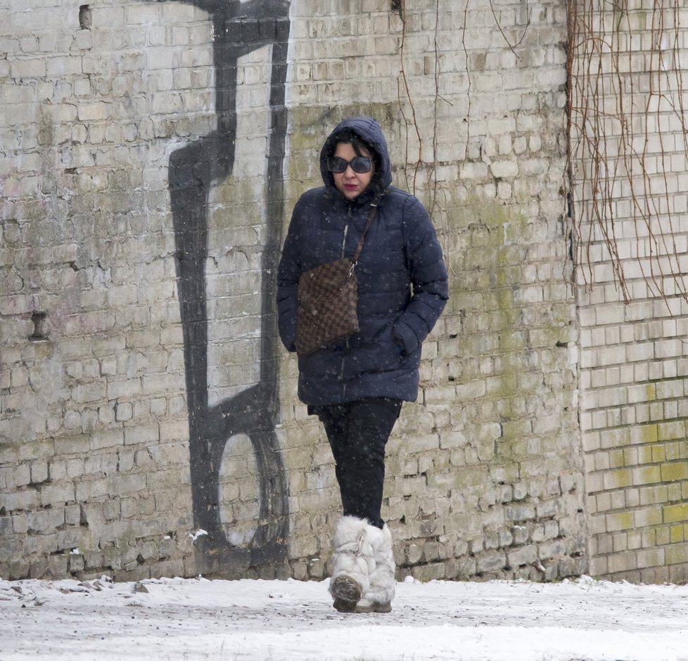 Dagmar Patrasová poprvé od nehody venku