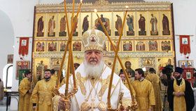 Ruský patriarcha Kyril vyzývá: Musíme zabránit světové válce.