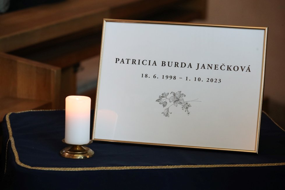 Pohřeb zpěvačky Patricie Janečkové (†25)