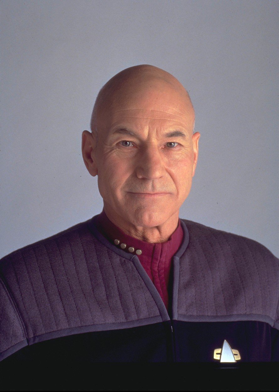 Patrick Stewart jako Jean-Luc Picard.