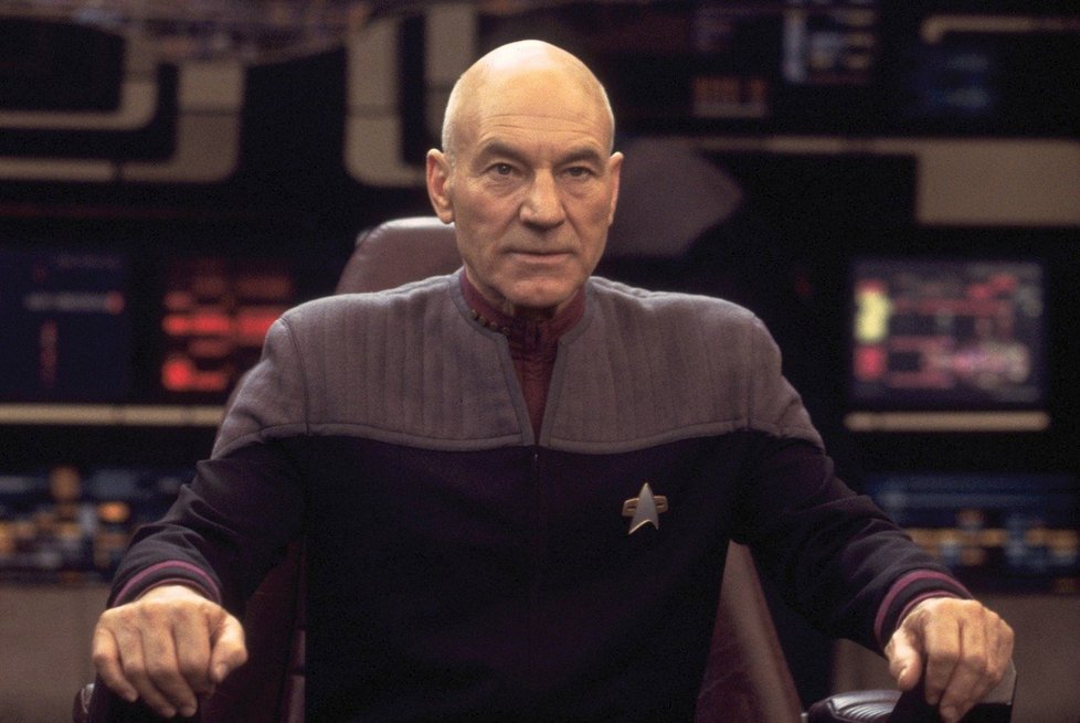 Patrick Stewart jako Jean-Luc Picard.