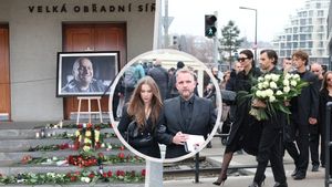 Nejdojemnější momenty pohřbu Hezuckého (†55)! A také vulgarity a poslední taneček Nejdojemnější momenty pohřbu Hezuckého (†55)! A také vulgarity a poslední taneček