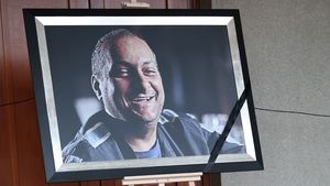 Bouček na pohřbu Hezuckého (†55): Říkal mi šuline! A co všechno »práskl«? Bouček na pohřbu Hezuckého (†55): Říkal mi šuline! A co všechno »práskl«?