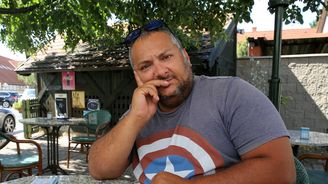 Zemřel moderátor Patrik Hezucký. S Leošem Marešem bavili posluchače více než čtvrt století Zemřel moderátor Patrik Hezucký. S Leošem Marešem bavili posluchače více než čtvrt století