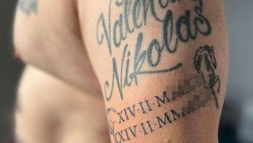 Místopředseda Sněmovny Patrik Nacher se pochlubil tetováním.