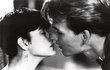 Duch, rok 1990: Patrickovo charisma se neztratilo ani po smrti. Budoucnost věštil romantický snímek Duch, ve kterém se hercovou láskou stala Demi Moore.