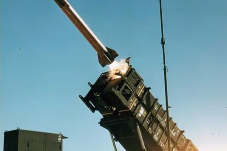 Obrázek: ONLINE: Ukrajinci po tlaku Trumpa přestali útočit na rafinerie. A hned USA pomůžou s raketami