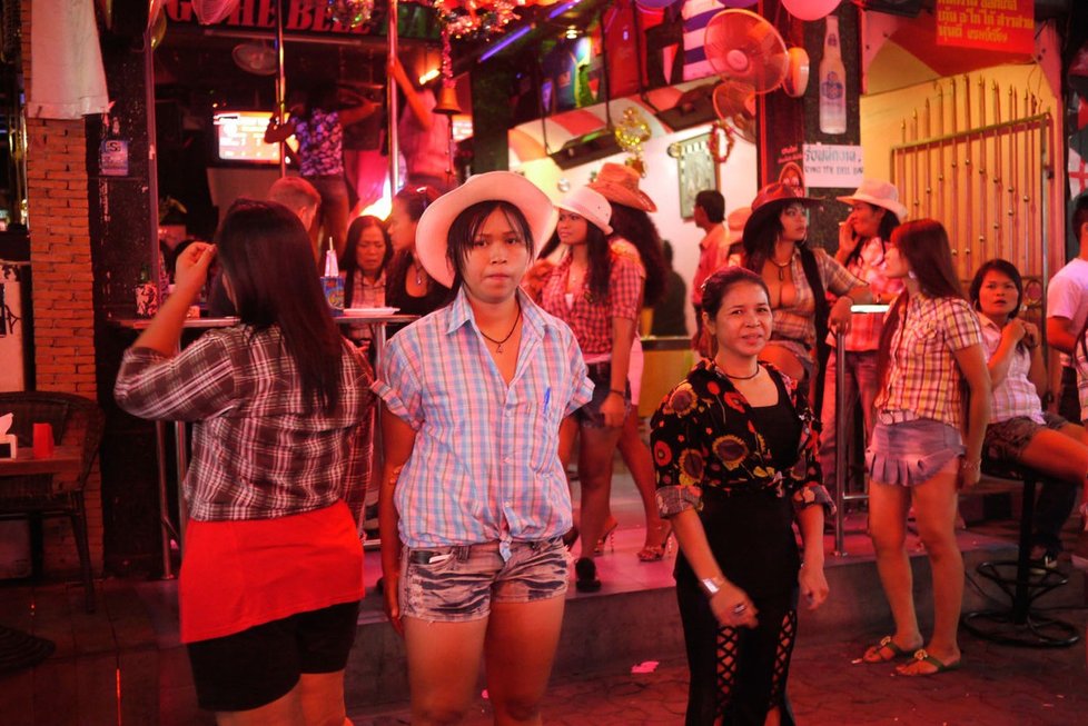 Thajská Pattaya je hlavním městem prostituce. Pracuje v ní 27 tisích profesionálek.