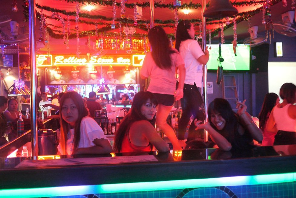 Thajská Pattaya je hlavním městem prostituce. Pracuje v ní 27 tisích profesionálek.