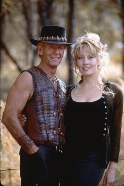 Australský herec Paul Hogan se svou filmovou i skutečnou manželkou, Američankou Lindou Kozlowskou.