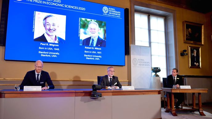 Paul R. Milgrom a Robert B. Wilson získali Nobelovu cenu za ekonomii