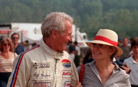 S manželkou Joanne Woodward na automobilových závodech